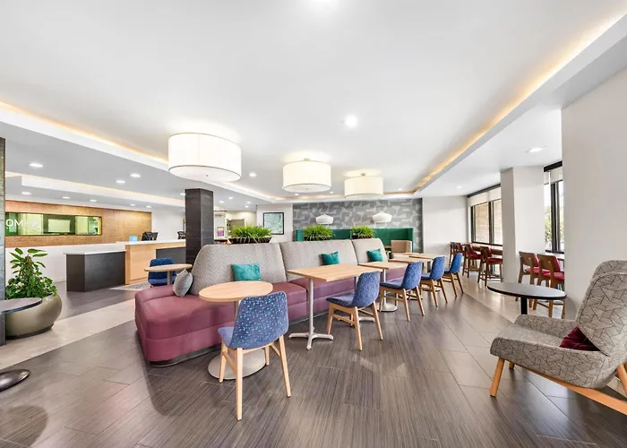Hotel Home2 By Hilton Worth Southwest Cityview 3*