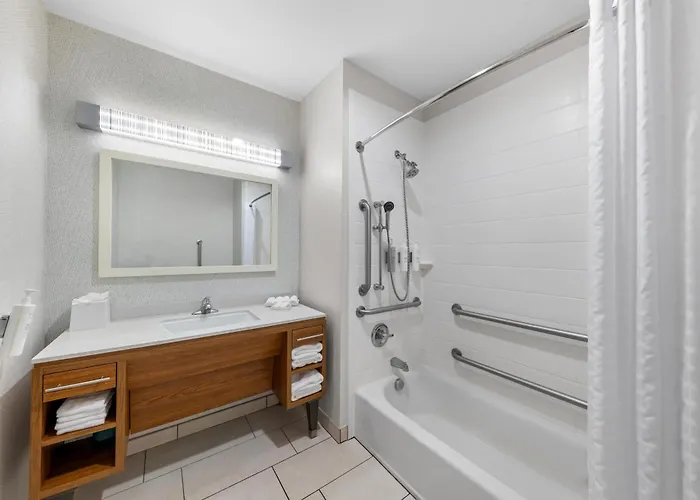 Home2 By Hilton Worth Southwest Cityview 3*