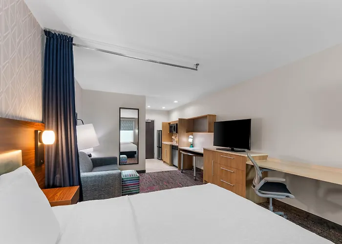 Hotel Home2 By Hilton Worth Southwest Cityview 3*